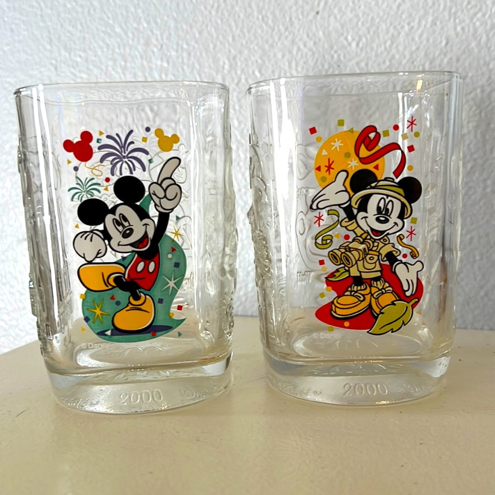 2 McDonald's Disney 2000 Drinking Glasses Mickey